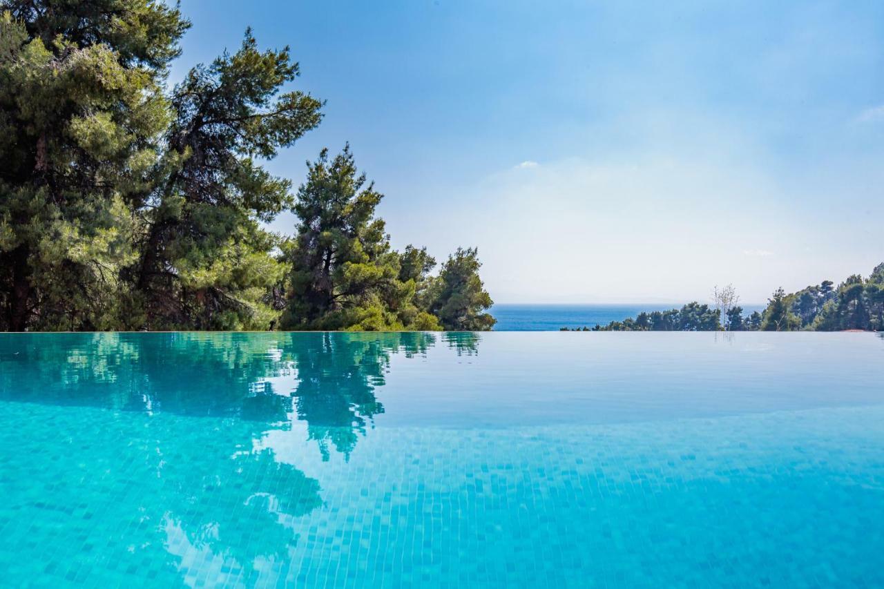 Elios Private Living Villa Нео Клима Екстериор снимка