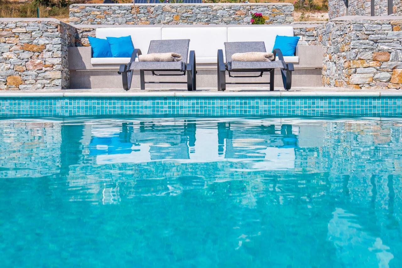 Elios Private Living Villa Нео Клима Екстериор снимка