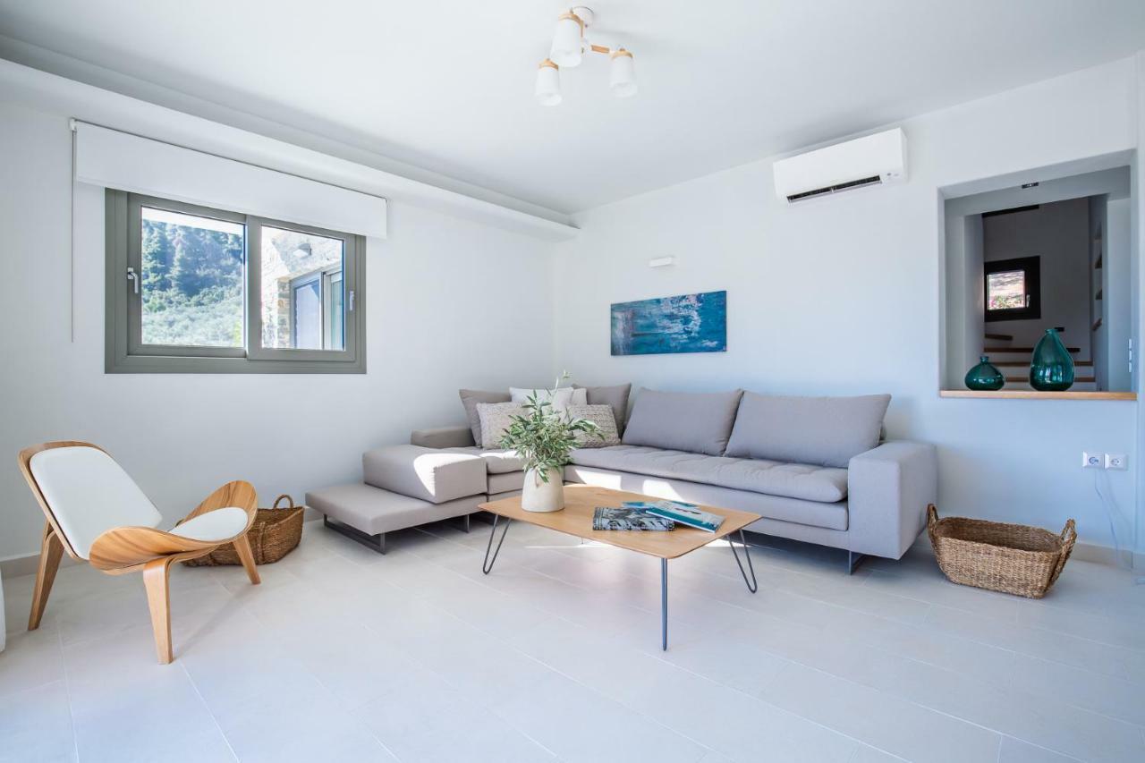 Elios Private Living Villa Нео Клима Екстериор снимка
