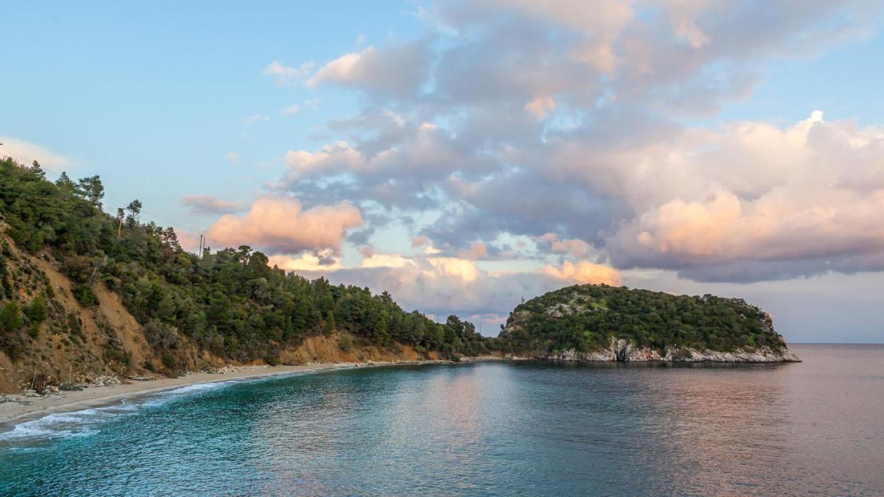 Elios Private Living Villa Нео Клима Екстериор снимка