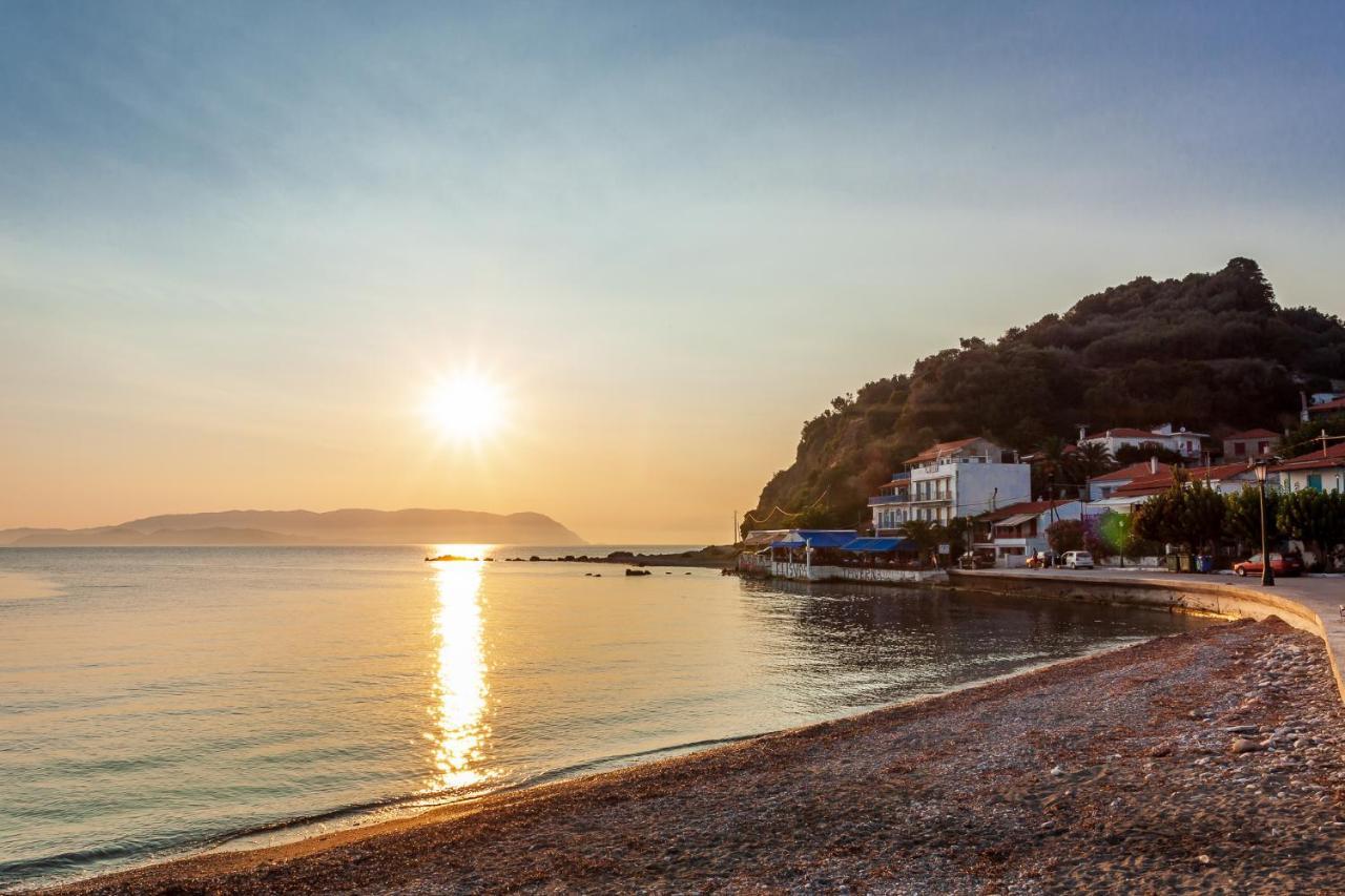 Elios Private Living Villa Нео Клима Екстериор снимка